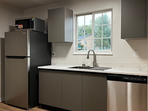 3rd image of 240 Mar Kim Dr APT 4