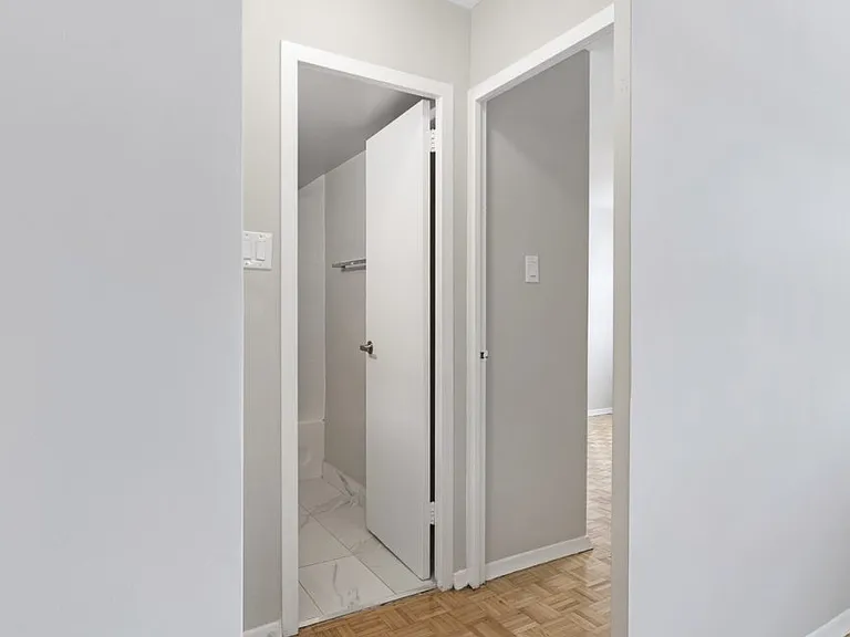 3875 Sheppard Ave E — Photo 15