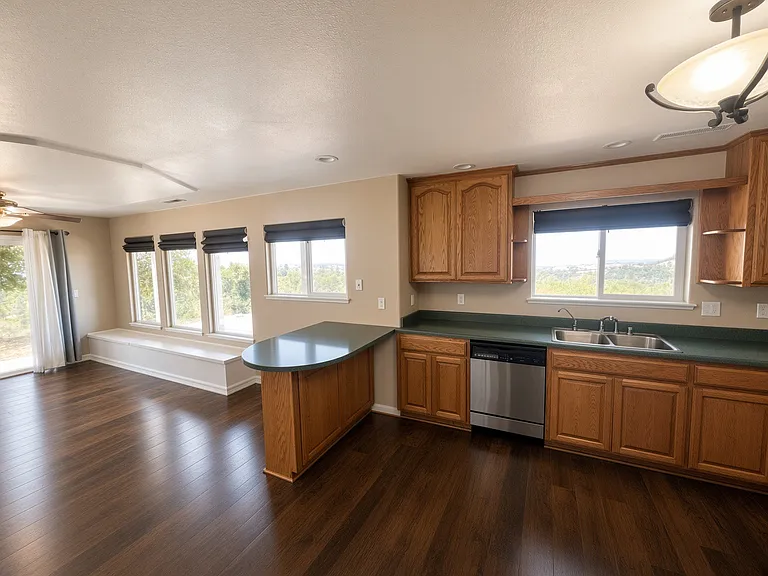12040 Twin Pines Rd — Photo 6