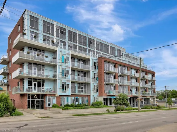 42 Bridgeport Rd E #307, Waterloo, ON N2J 0B3