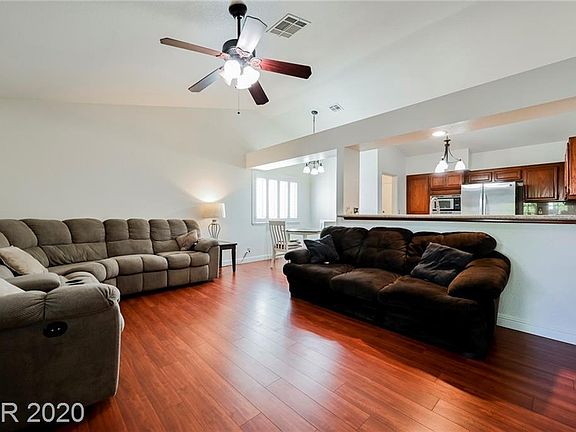 3rd image of 2816 Shannon River Dr