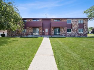 10345 W Whitnall Edge Dr UNIT 201, Franklin, WI 53132