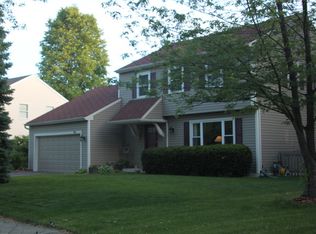 2221 Pontiac Cir, Naperville, IL 60565