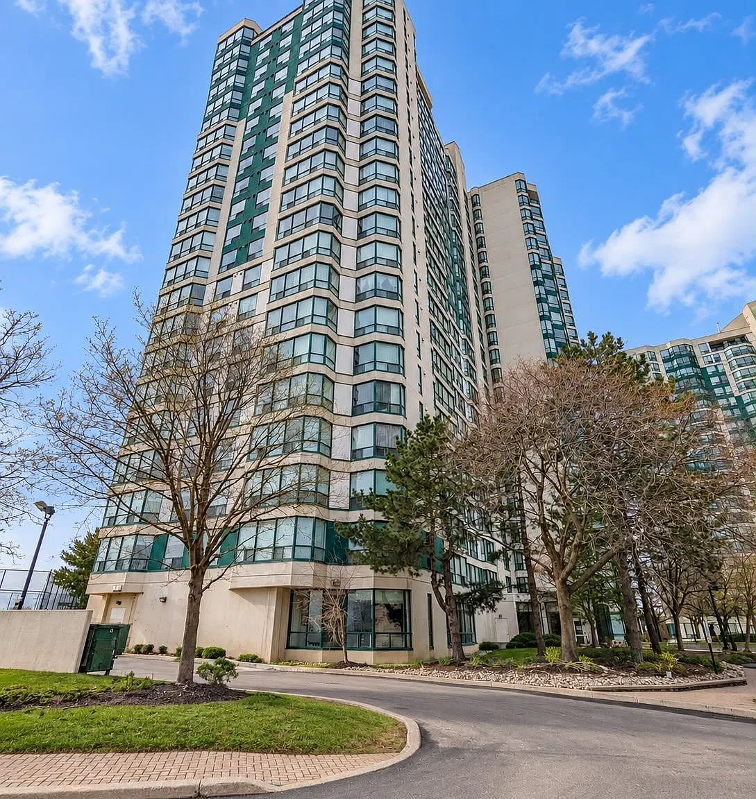 3 bed, $2,999 — Photo 1