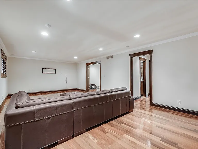 4900 Balcones Dr — Photo 21