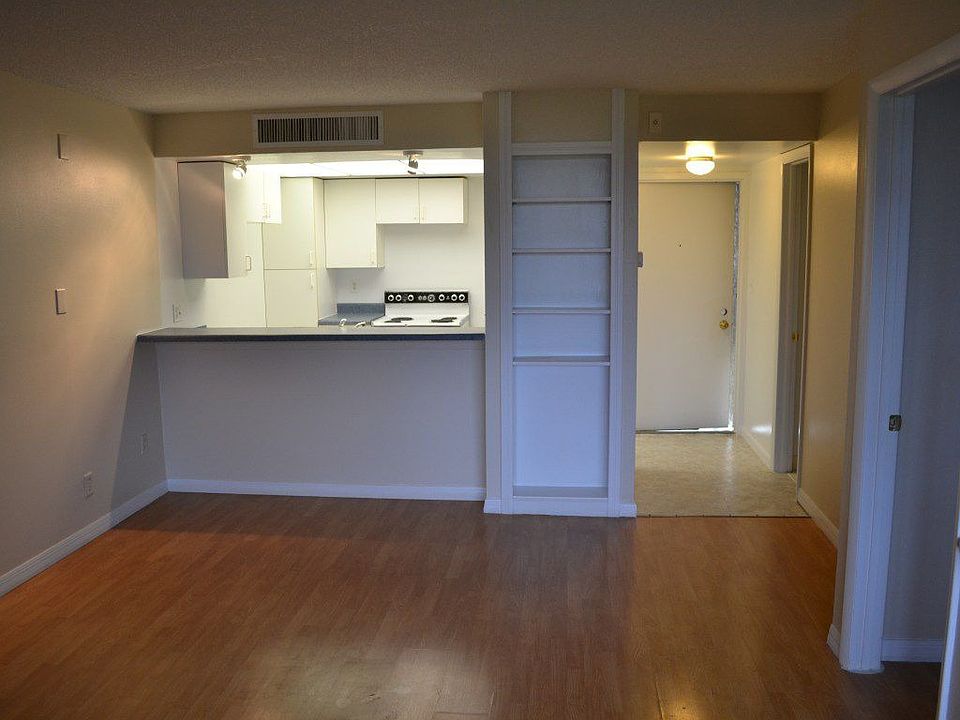 1st image of 2616 Cove Cay Dr Unit 304