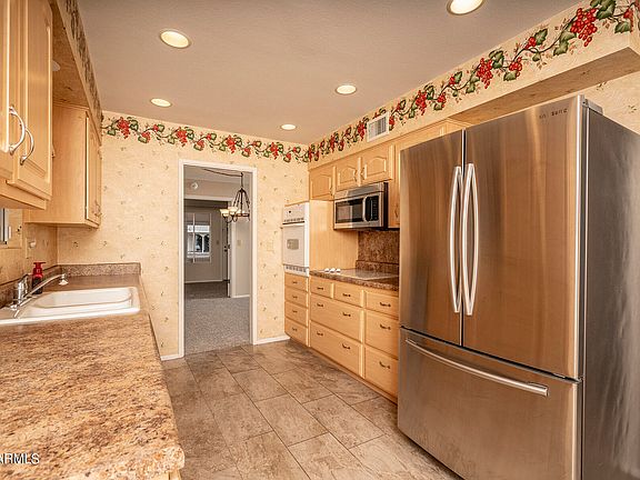 4th image of 10234 W CHARTER OAK Drive