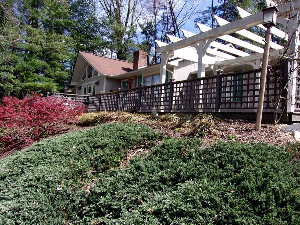 1st image of 102 Sherwood Dr