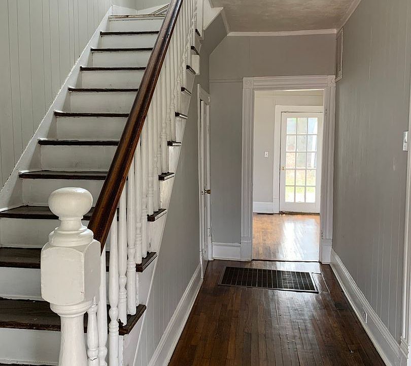 1st image of 806 Erskine Ave