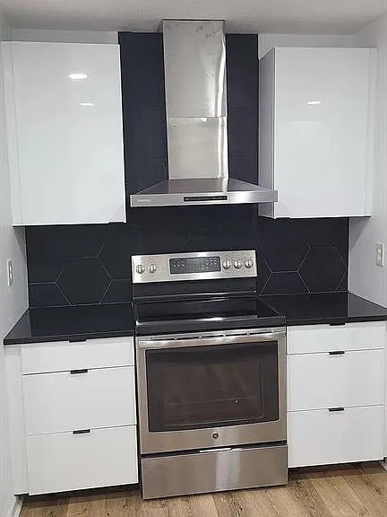 626 Jackson Park Ln — Photo 4