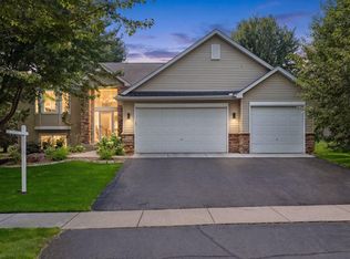 9065 Woodland Dr, Saint Bonifacius, MN 55375