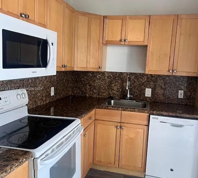 3475 N Country Club Dr #204 — Photo 4