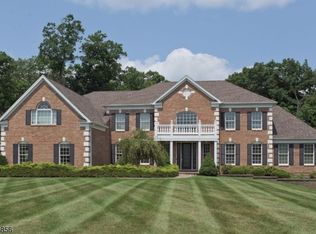 34 Crownview Ct, Sparta, NJ 07871