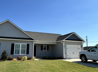 801 Middleton Rd, Dunn, NC 28334