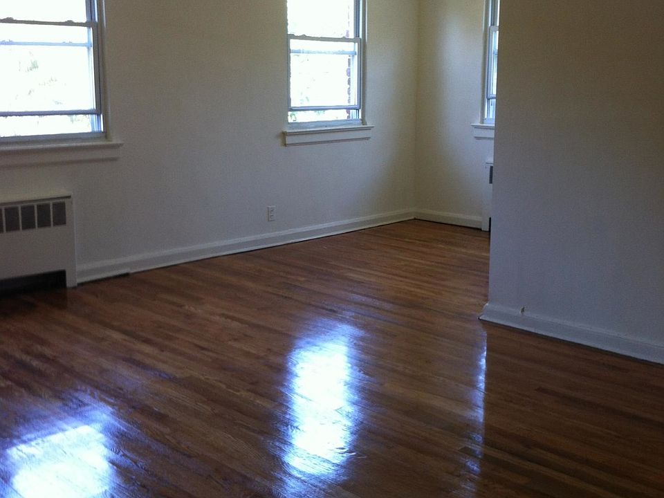 2nd image of 7836 226th St