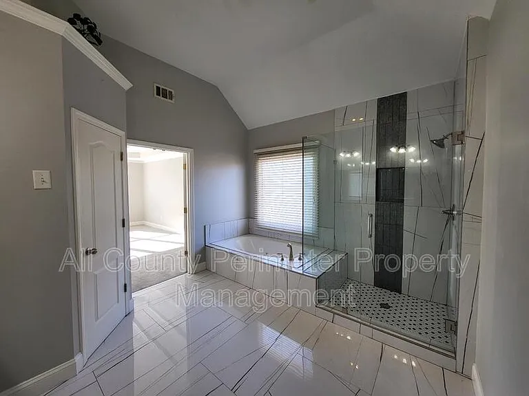 1328 Whisperwood Ln — Photo 20