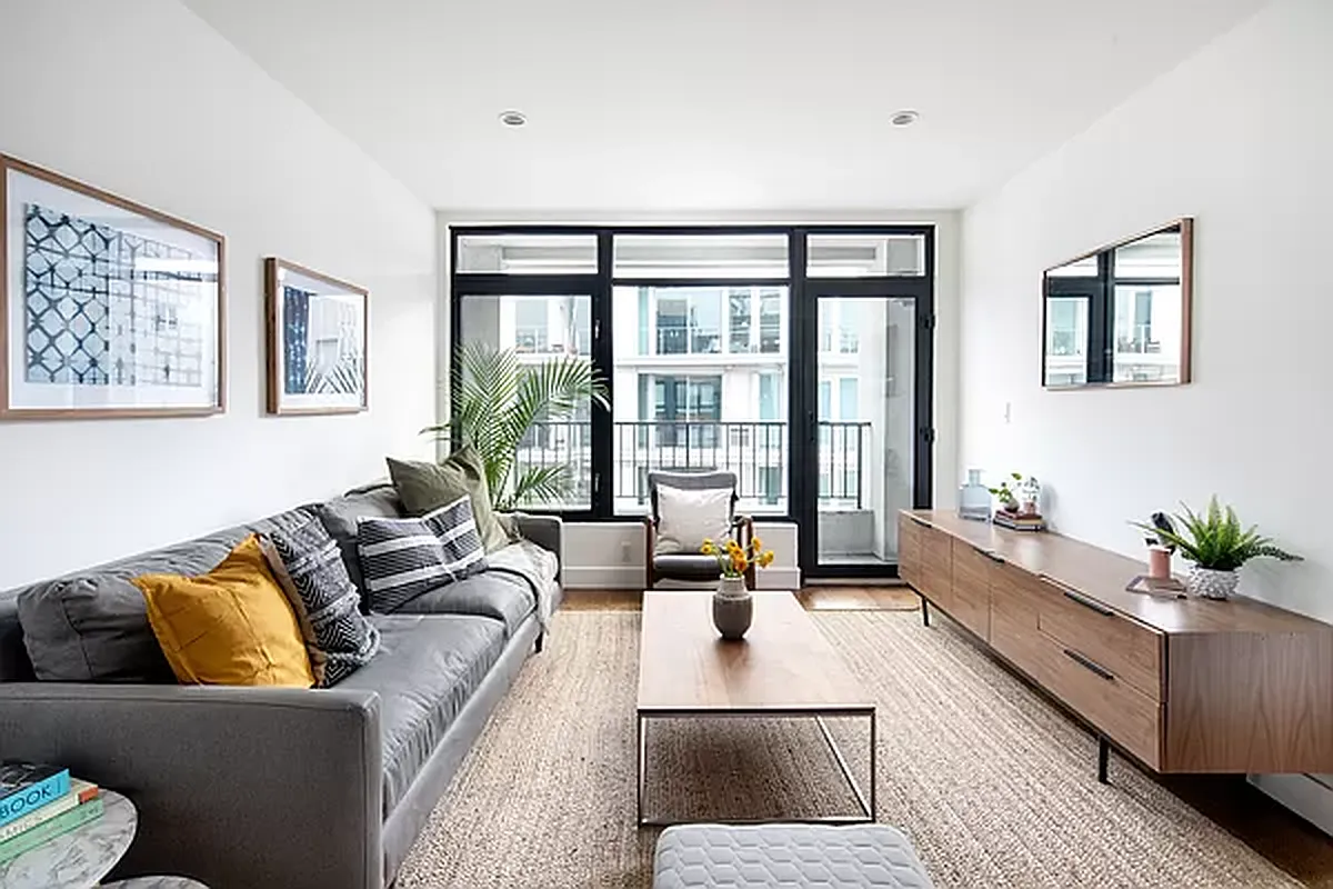 102 Gold Street 4F