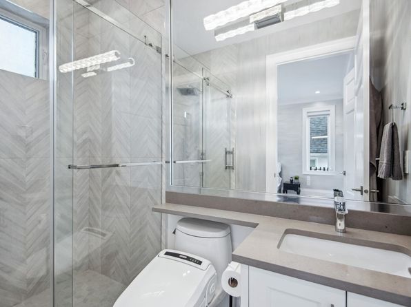 5 bedroom rental in Vancouver — photo 15