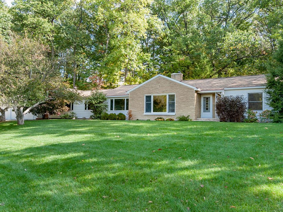 1st image of 2715 Lake Chevy Chase Dr