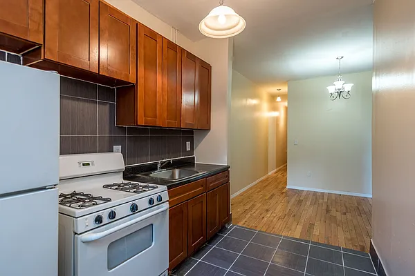 Rented by Nooklyn NYC LLC | media 17