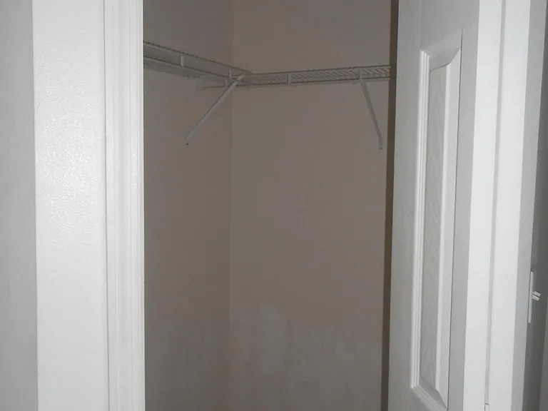 2219 Justin Ave — Photo 14