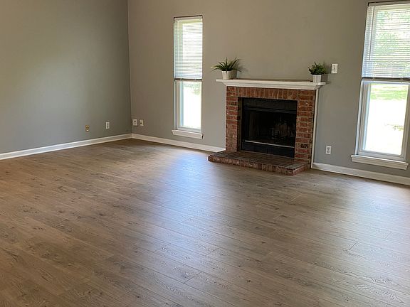 5th image of 3814 Pebble Creek Dr