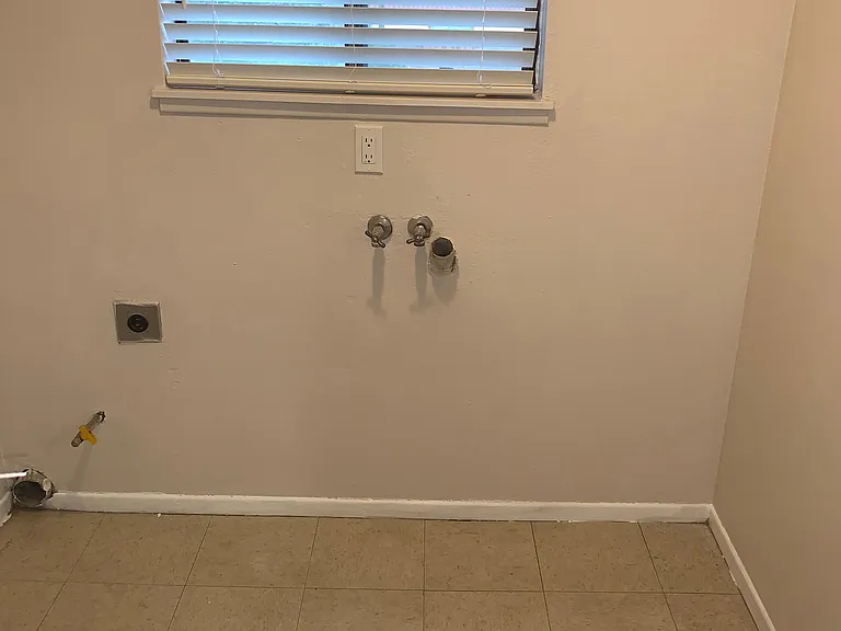 243 W Robertson Rd #C — Photo 14