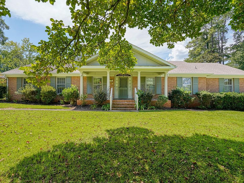 1st image of 103 Pinetree Cir