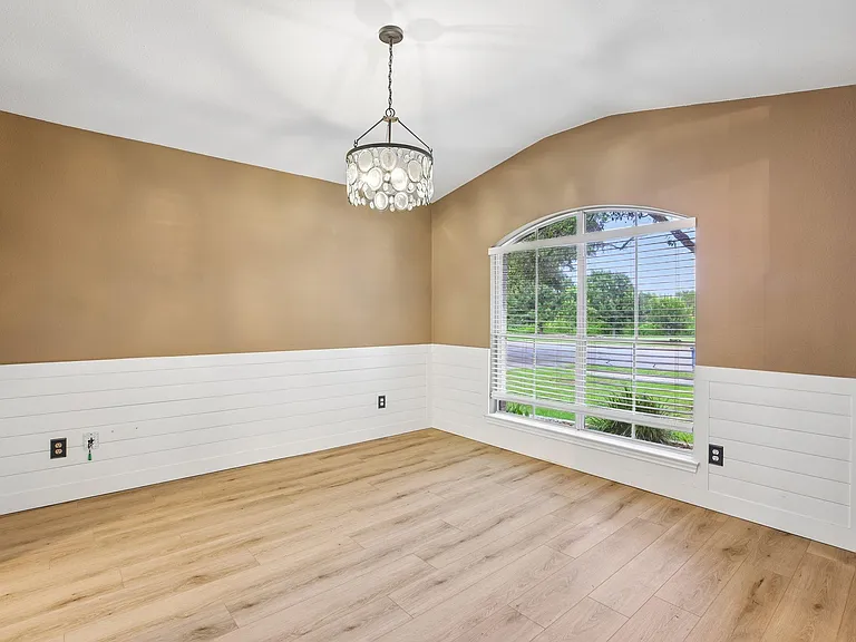 2656 Bradley Ln — Photo 8
