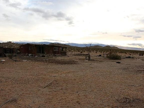 3rd image of 15176 Cassia Ave