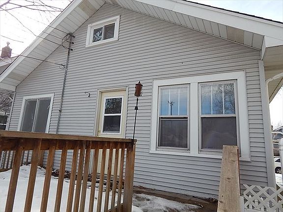 3rd image of 3525 36th Ave S
