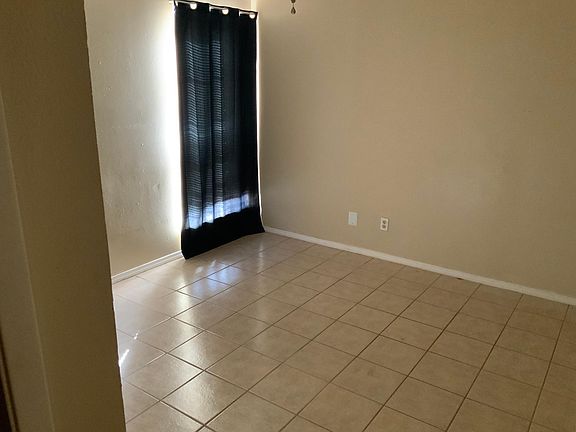3rd image of 401 Bolivar Ave APT 1