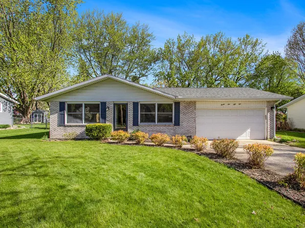 2151 Brown School Rd, Saint Joseph, MI 49085