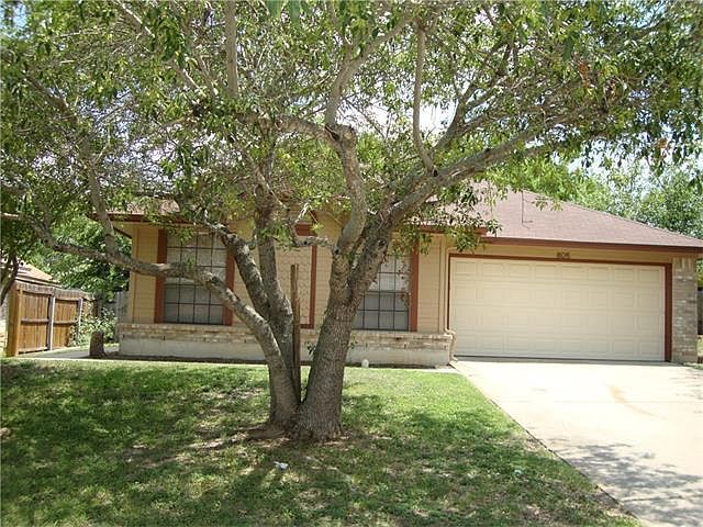 1st image of 805 Clearwater Trl