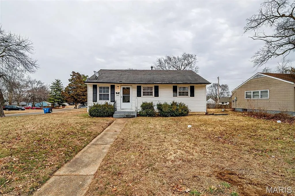 10518 Renfrew Dr photo 1