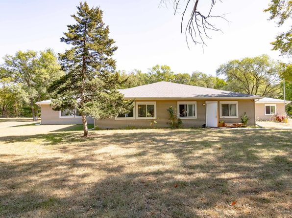 88 Eldene Ct, Evansdale, IA 50707