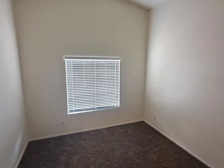 1225 W Darrel Rd — Photo 18