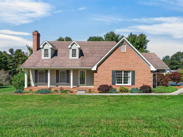 102 Ford Ave, Galax, VA 24333