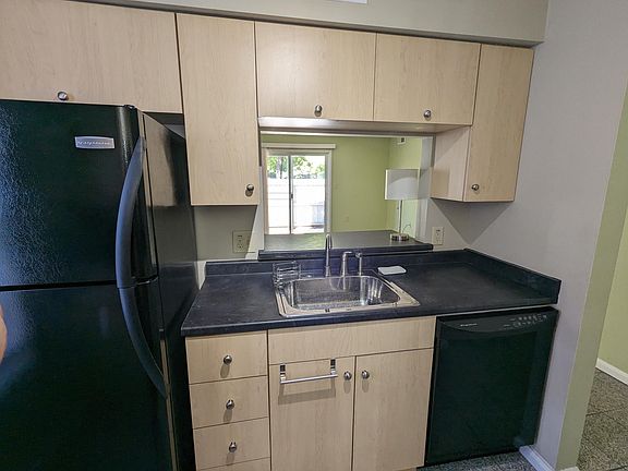 5th image of 930 Quay Ave APT A