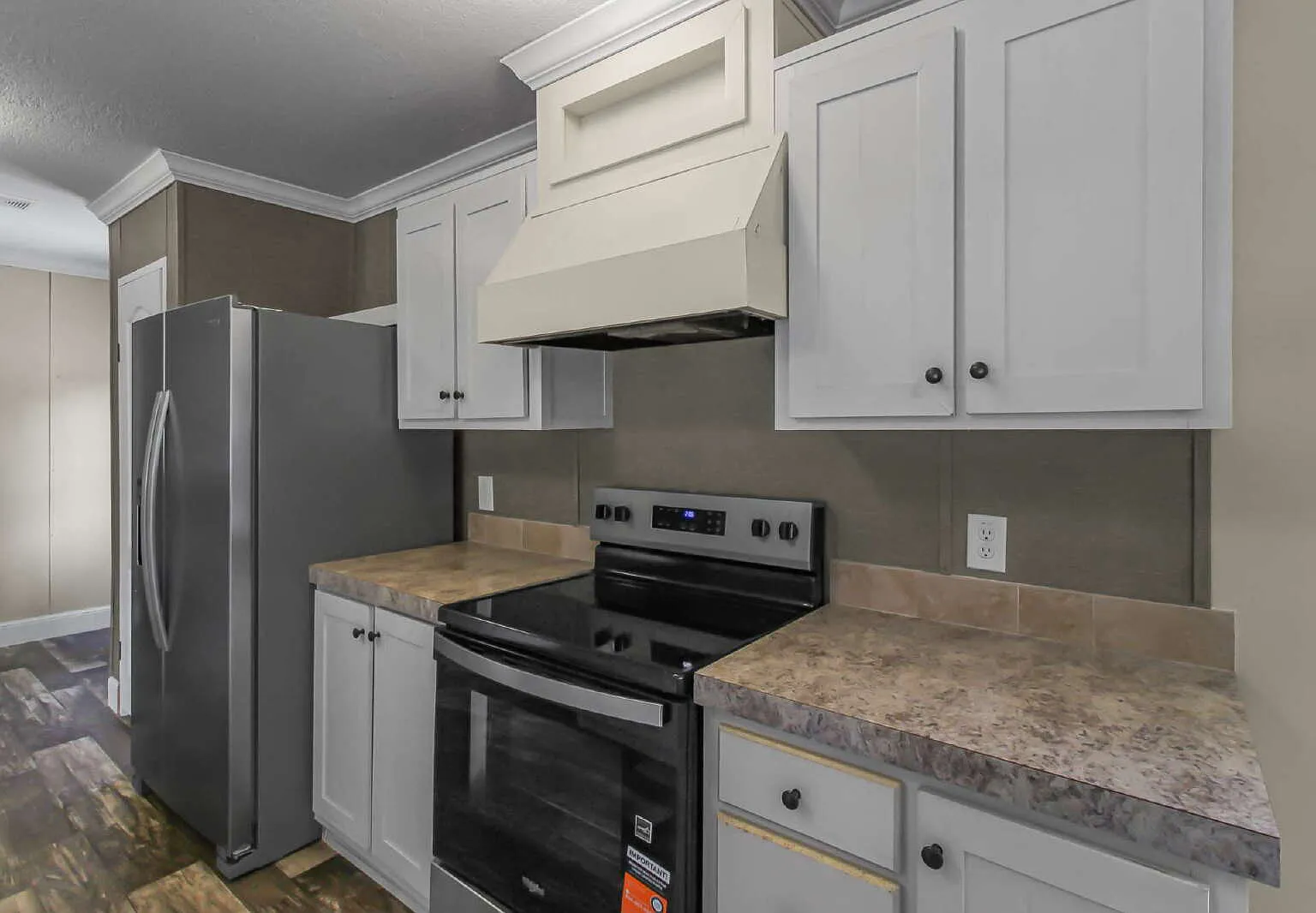 3 bed, 2.0 bath, 1344 sqft, $1,550 — Photo 2