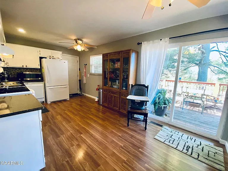 109 Ida Hertzler Ln — Photo 8