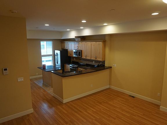 5th image of 12326 NE 7th Pl #102