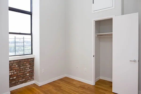 Rented by Nooklyn NYC LLC | media 25