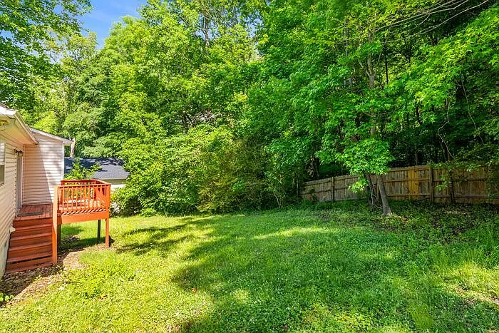 1811 Cody Ave — Photo 27