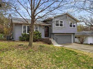 906 Talwrn Ct, Iowa City, IA
