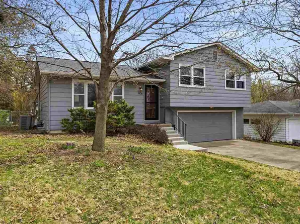 906 Talwrn Ct, Iowa City, IA 52246