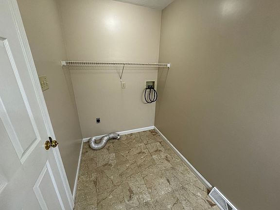 4th image of 250 Olney Rd