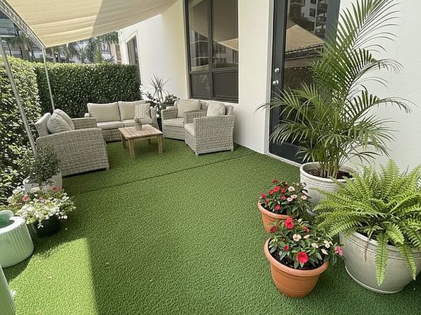 10185 Collins Ave APT 208