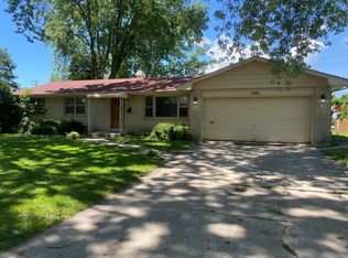 1590 Alison Dr, Elgin, IL 60123