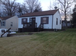 9922 Lackland Rd, Saint Louis, MO 63114